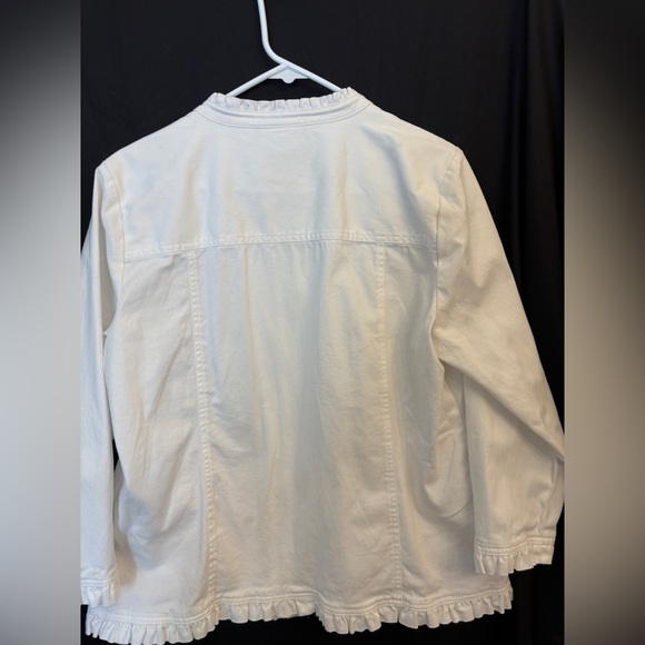 Quacker Factory White Studded Ruffle Jean Jacket Women’s Large Style #A261709 - Picture 2 of 11